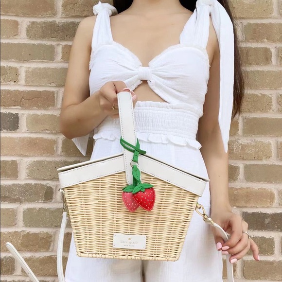 Kate Spade Picnic In Park Basket Strawberry - Picture 5 of 7
